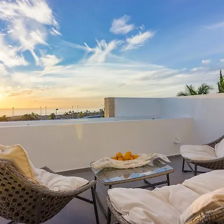 La Caleta Sleeps 6 With Pool Air Con And Wifi