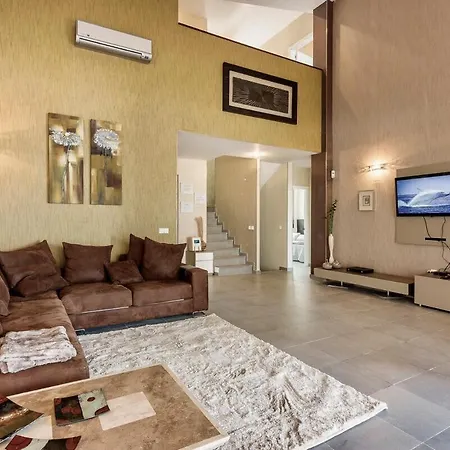 La Caleta Sleeps 6 With Pool Air Con And Wifi Costa Adeje