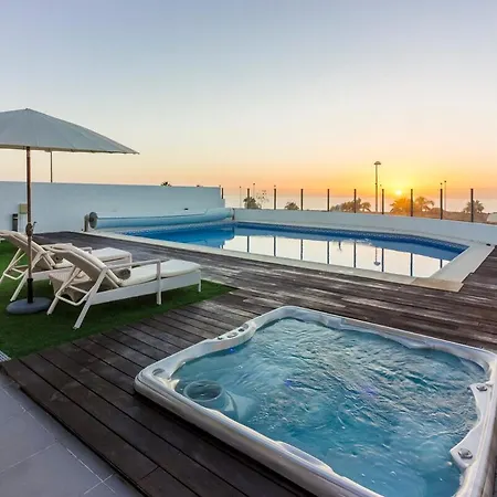 Villa La Caleta Sleeps 6 With Pool Air Con And Wifi