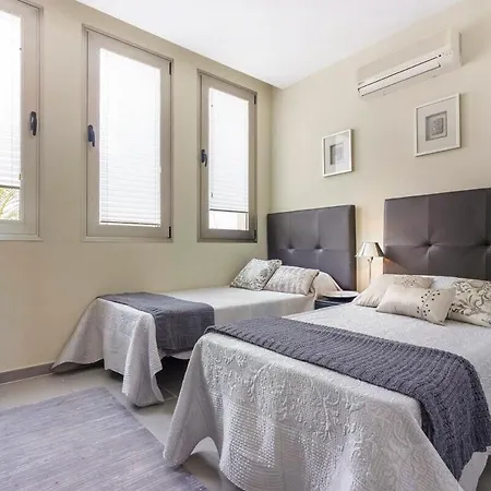 Villa La Caleta Sleeps 6 With Pool Air Con And Wifi